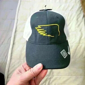 Nike Golf- Dekalb Seed Corn winged flying logo. Size L/XL. Gray & white gold